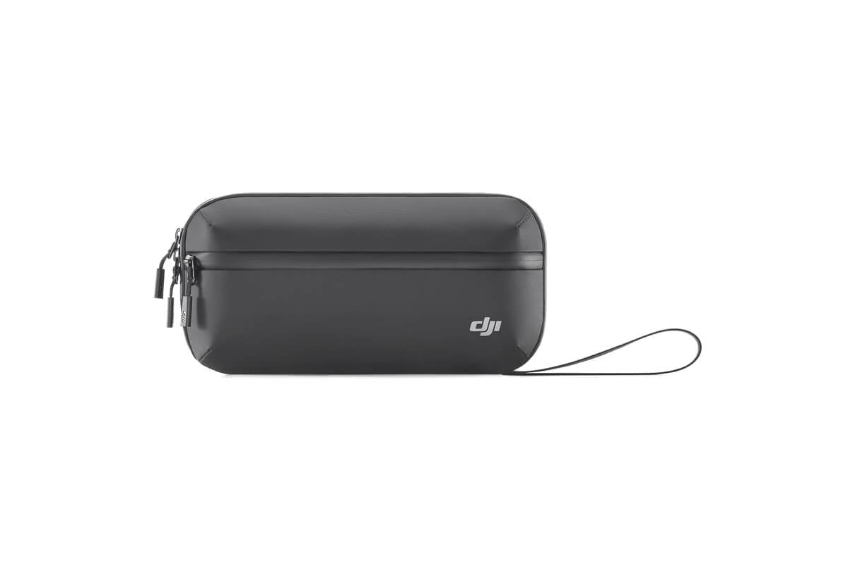 Vista trasera de la bolsa de transporte DJI Osmo Action con diseño compacto y portátil