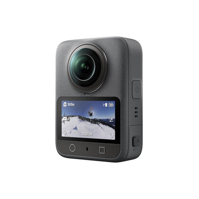 DJI Osmo 360 con pantalla integrada para controlar la grabación de fotos y videos en 360 grados