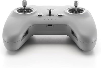 Control remoto 3 DJI FPV con joysticks y controles diseñados para mejorar la precisión de pilotaje