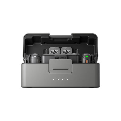 Estuche de carga DJI Mic 3 con transmisores y receptor para almacenamiento y carga