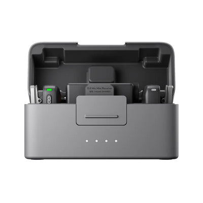 Estuche de carga DJI Mic Mini para guardar y cargar transmisores y receptor de forma práctica