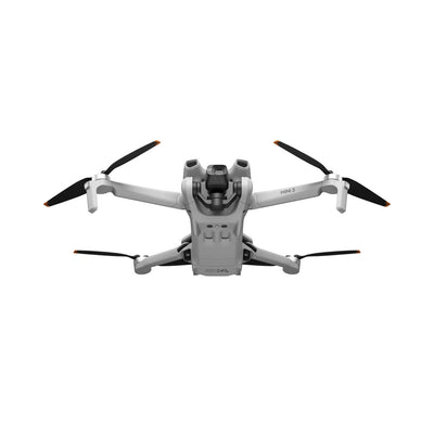 Vista frontal del DJI Mini 3 con cámara integrada para grabación aérea