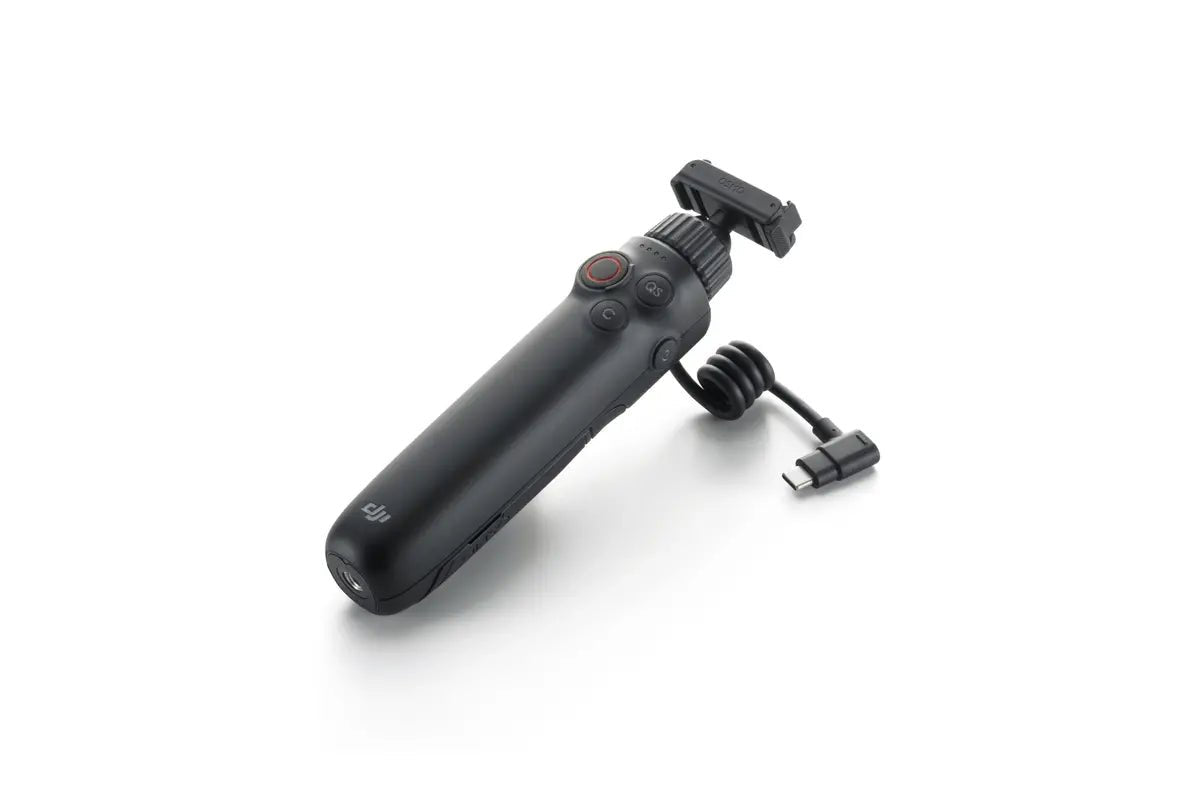 Asa de batería DJI Osmo Action con diseño bidireccional para alimentar la cámara durante la grabación