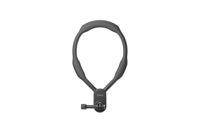 Vista frontal del soporte de cuello DJI Osmo Action diseñado para grabación POV con manos libres