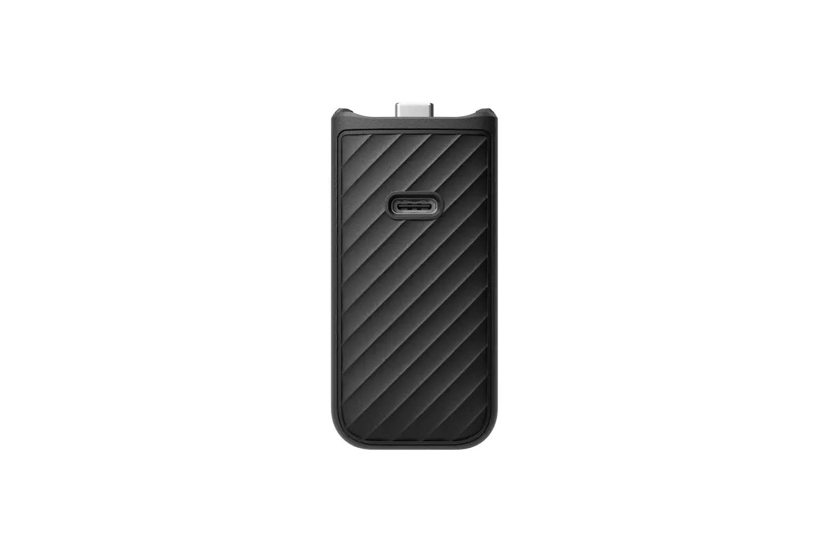 Vista trasera de la empuñadura con batería DJI Osmo Pocket 4 con diseño compacto para un agarre cómodo